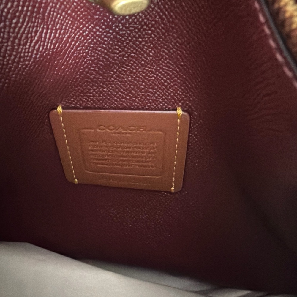 Coach Black Pebbled Leather Shoulder Bag with Gold Hardware - Picture 3 of 7